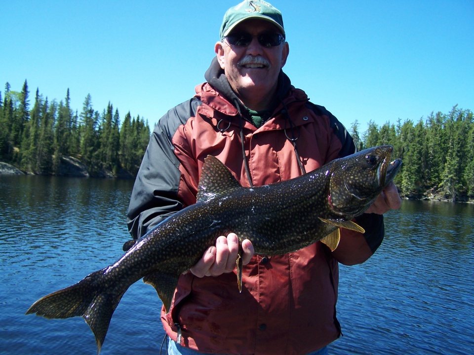 Ontario lake trout fishing lodge & camp